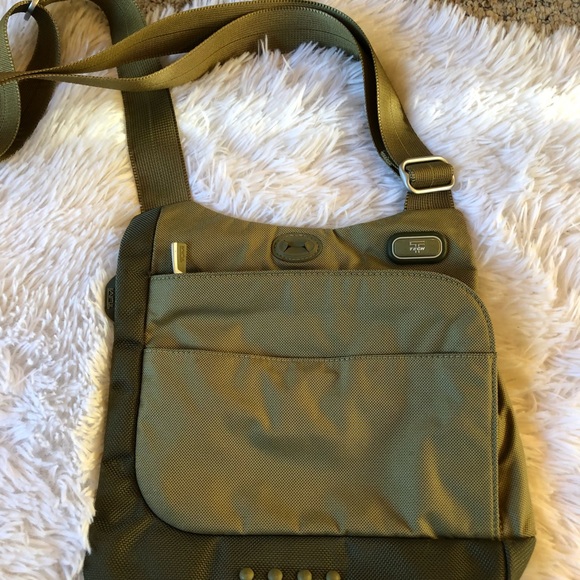 tumi green bag